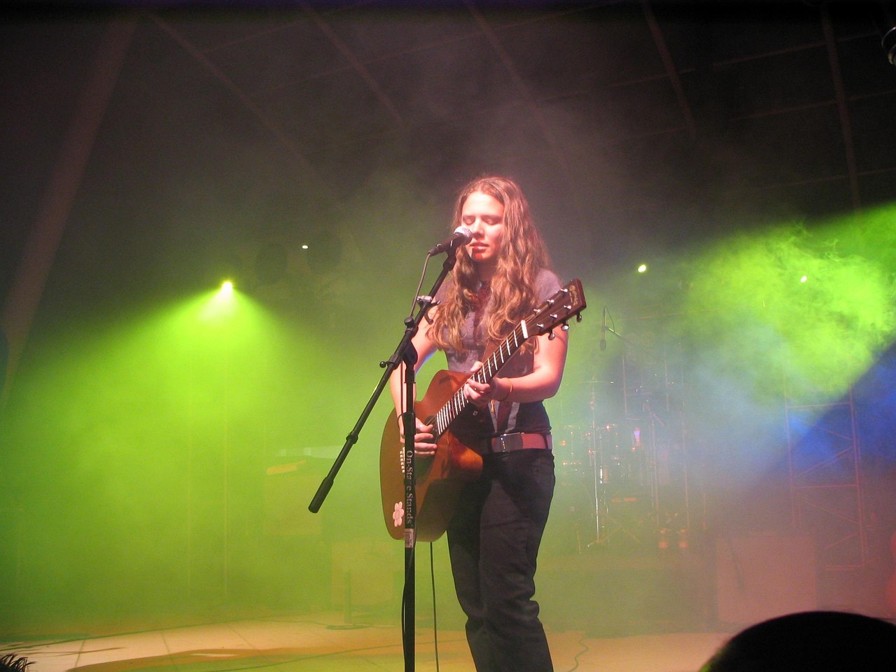 Jesse and joy, lead singer, band — How does technology enhance the fun of plinko crypto games?